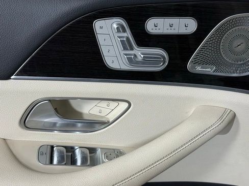 Used 2020 Mercedes-Benz GLS 450 4MATIC image 8