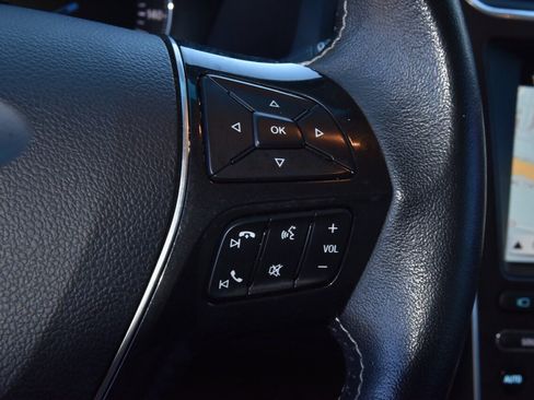 Used 2017 Ford Explorer Platinum image 25