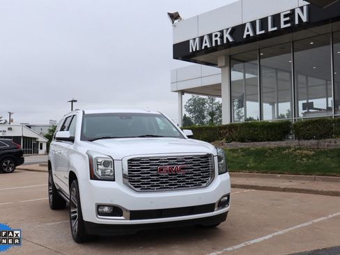 Used 2019 GMC Yukon Denali w/ Denali Ultimate Package AWD/4WD image 10