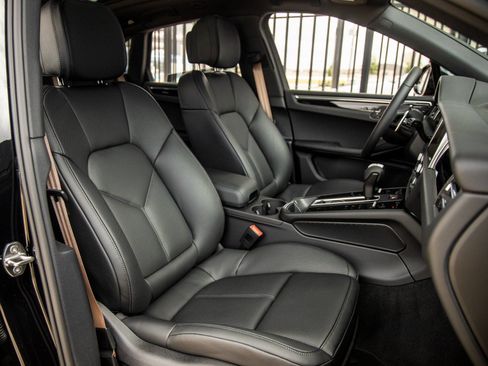 New 2026 Porsche Macan AWD/4WD image 45