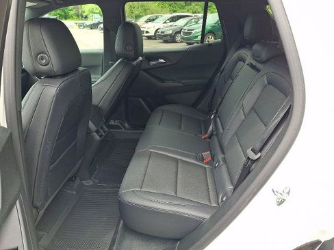 Used 2026 Chevrolet Equinox LT w/ Convenience Package II AWD/4WD image 7