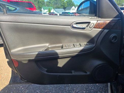 Used 2012 Chevrolet Impala LT w/ LT Sunroof Package FWD image 18