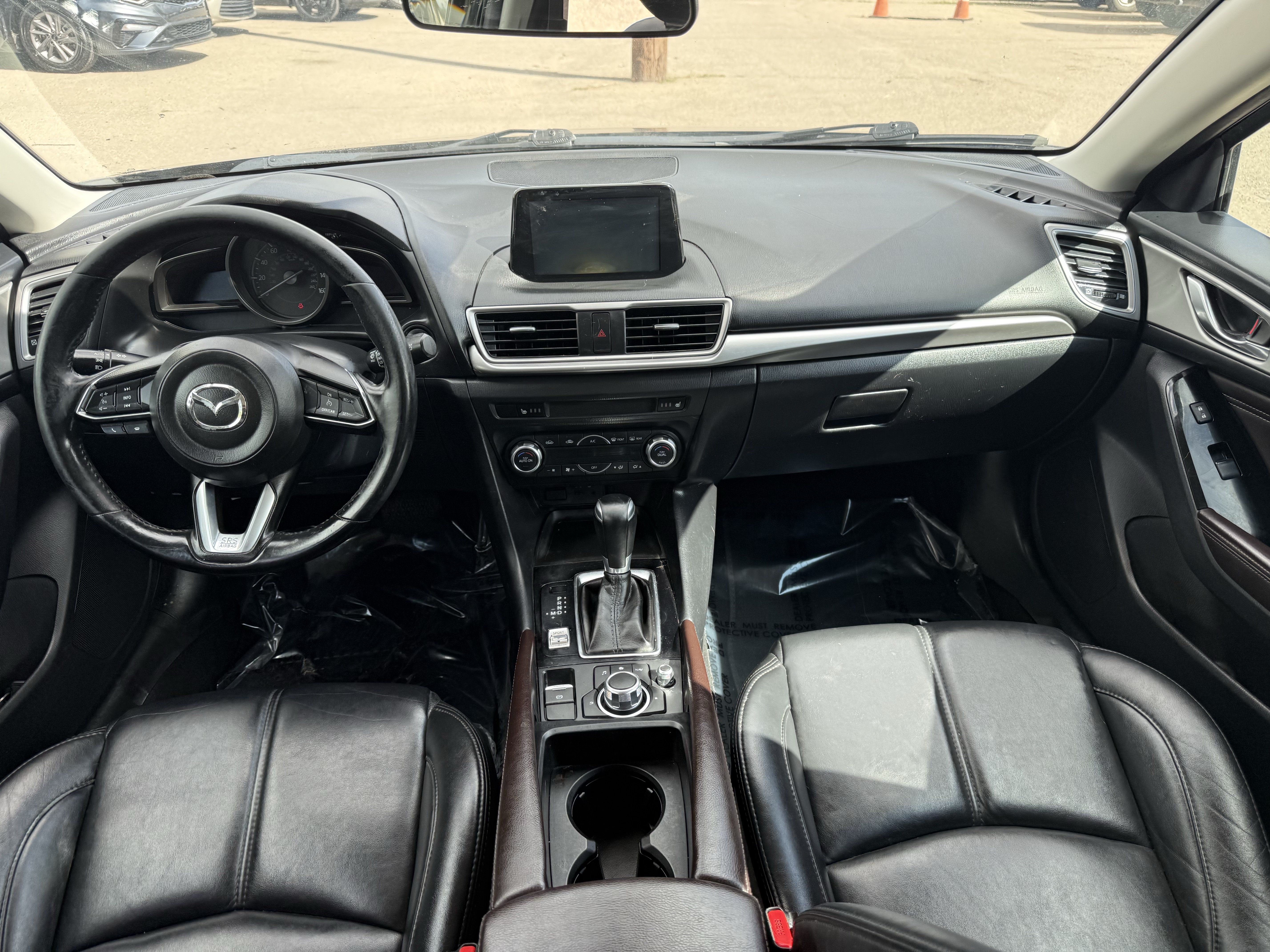 Used 2018 MAZDA MAZDA3 Touring FWD image 10