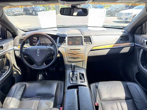Used 2015 Lincoln MKS FWD image 31