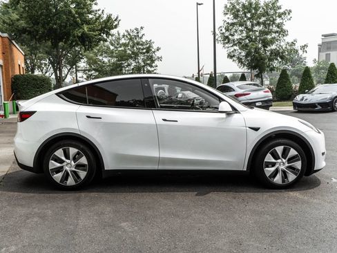 Used 2020 Tesla Model Y Long Range AWD/4WD image 3