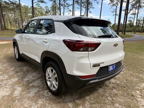 Used 2023 Chevrolet TrailBlazer LS image 3