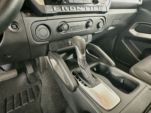 Used 2025 Nissan Frontier SV RWD image 24