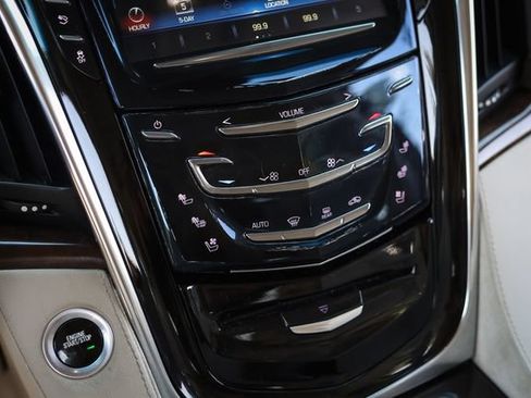 Used 2017 Cadillac Escalade Luxury AWD/4WD image 47