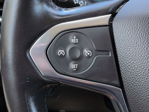 Used 2019 Chevrolet Traverse LT FWD image 25