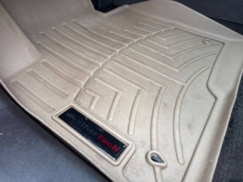 Used 2017 Hyundai Santa Fe Limited image 20