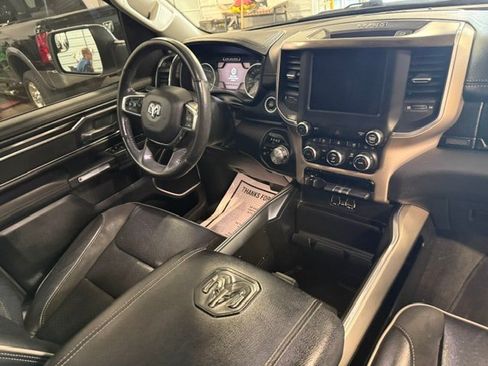 Used 2022 RAM 1500 Laramie AWD/4WD image 12