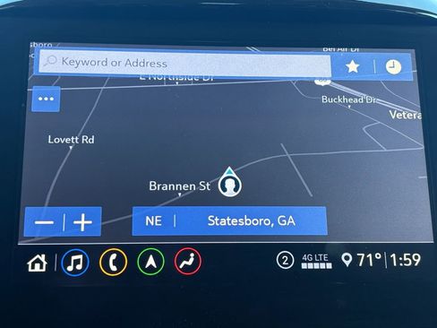 Used 2020 Chevrolet Traverse LT w/ LT Premium Package image 24