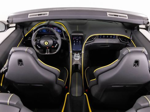 Used 2025 Ferrari Roma Spider RWD image 45