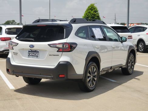 Used 2025 Subaru Outback Onyx Edition AWD/4WD image 7