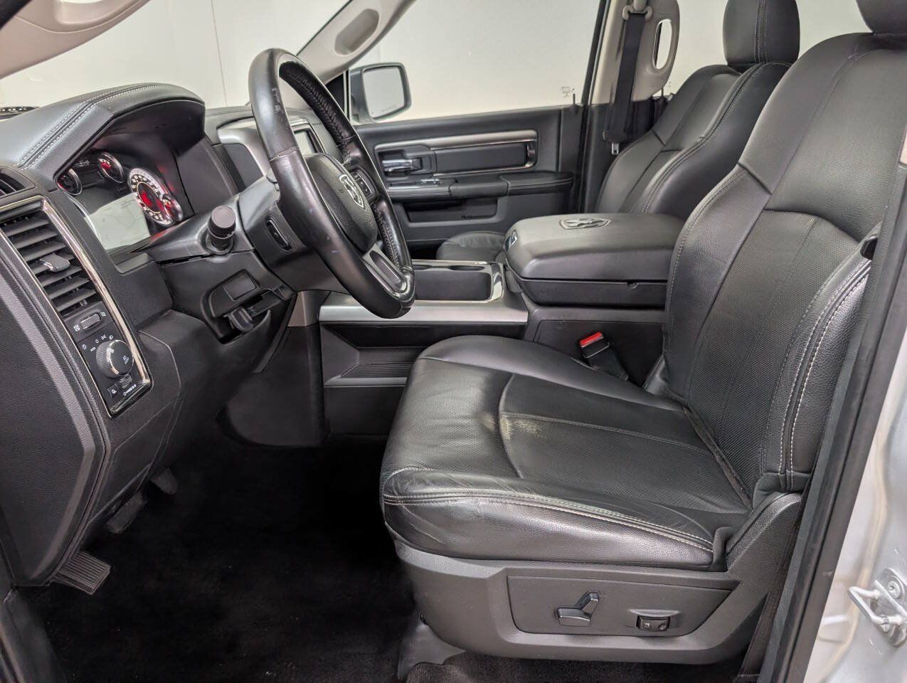 Used 2018 RAM 1500 Sport w/ Sport Premium Group AWD/4WD image 7
