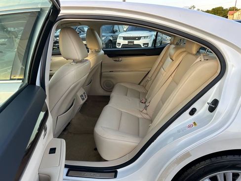 Used 2013 Lexus ES 350 w/ Luxury Pkg FWD image 20