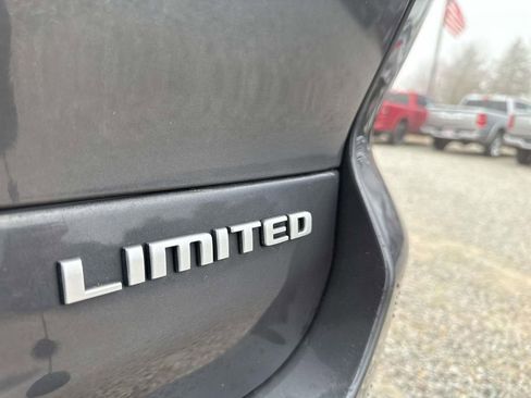 Used 2024 Jeep Grand Cherokee L Limited w/ Luxury Tech Group II image 9