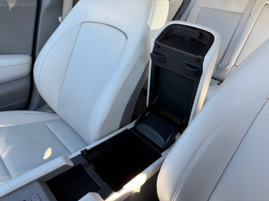 Used 2023 Hyundai Ioniq 6 Limited w/ Cargo Package RWD image 29