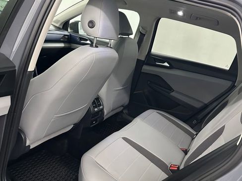 Used 2022 Volkswagen Taos SE w/ Panoramic Sunroof Package image 26