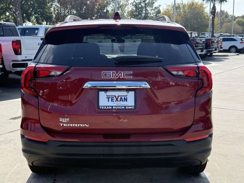 Used 2020 GMC Terrain SLE w/ Driver Convenience Package image 6