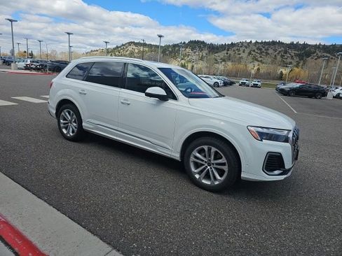 Used 2025 Audi Q7 3.0T Premium Plus AWD/4WD image 3