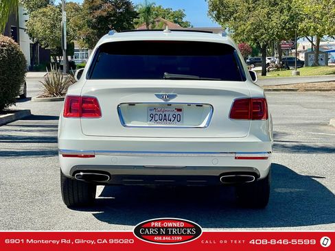Used 2018 Bentley Bentayga AWD/4WD image 29