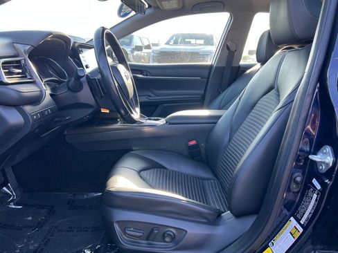 Used 2022 Toyota Camry SE image 10