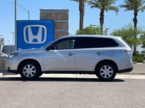 Used 2014 Mitsubishi Outlander ES image 7