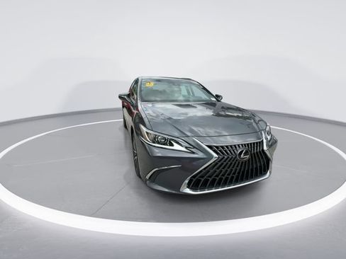Used 2025 Lexus ES 300h w/ Premium Package FWD image 2