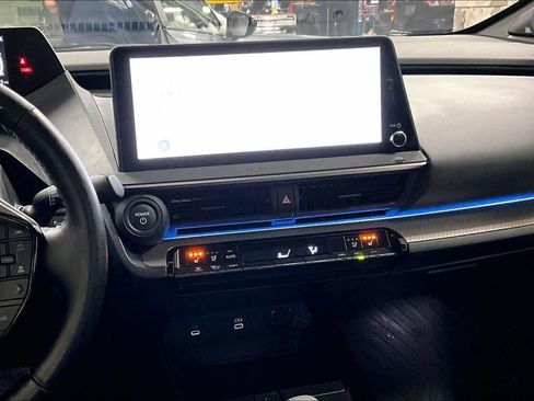 Used 2024 Toyota Prius Limited image 6