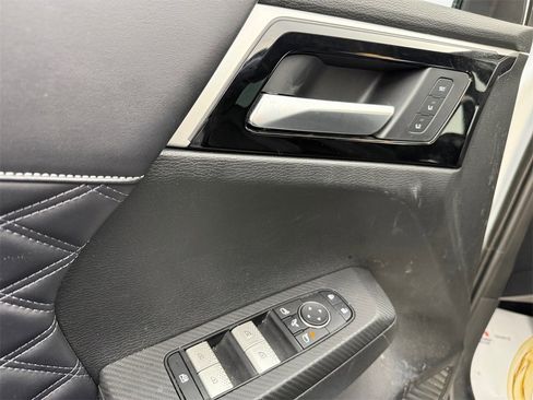 Used 2023 Mitsubishi Outlander SEL Black Edition image 14