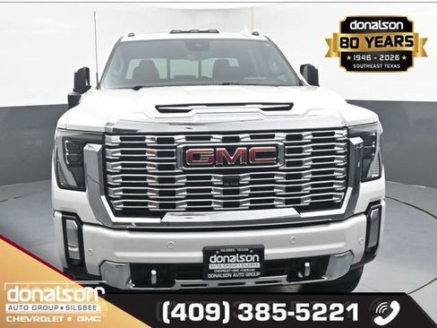 Used 2024 GMC Sierra 2500 Denali w/ Denali Reserve Package AWD/4WD image 3