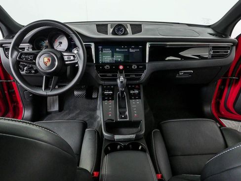 Certified 2022 Porsche Macan S AWD/4WD image 17