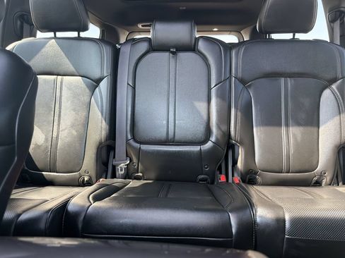 Used 2023 Jeep Wagoneer 4WD w/ Premium Group I image 19