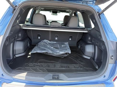 Used 2025 Subaru Forester Premium AWD/4WD image 17