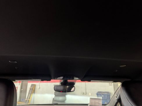 Used 2025 Chrysler Pacifica Select FWD image 31