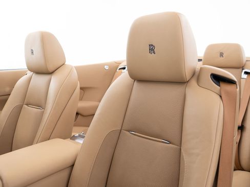 Certified 2016 Rolls-Royce Dawn image 23