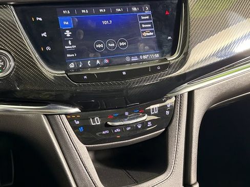 Used 2020 Cadillac XT6 Sport AWD/4WD image 35