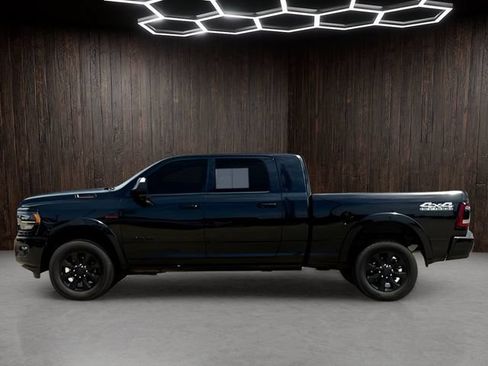 Used 2020 RAM 2500 Limited w/ Black Appearance Package AWD/4WD image 5