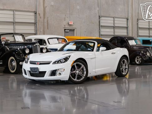 Used 2008 Saturn Sky Red Line image 3