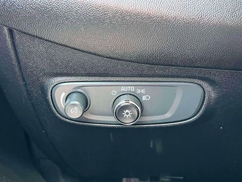 Used 2019 Chevrolet Equinox LT image 21