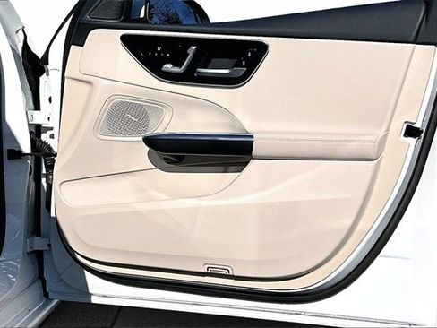 Certified 2025 Mercedes-Benz C 300 4MATIC Sedan image 31