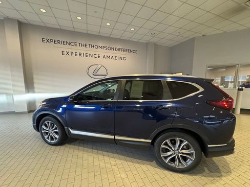 Used 2020 Honda CR-V Touring image 32