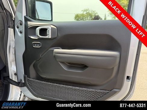 Used 2022 Jeep Gladiator Sport image 54