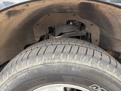 Used 2017 Ford F150 XLT w/ Equipment Group 301A Mid AWD/4WD image 10