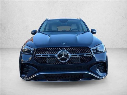 Certified 2025 Mercedes-Benz GLE 450 4MATIC image 2