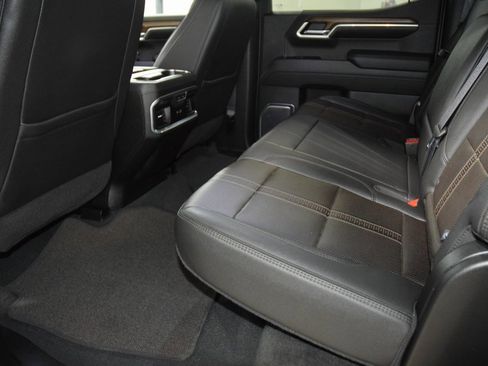 Used 2022 Chevrolet Silverado 1500 High Country image 36