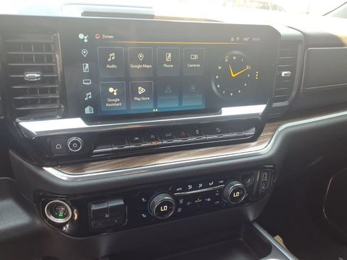 Used 2023 Chevrolet Silverado 1500 LT Trail Boss w/ Protection Package AWD/4WD image 10