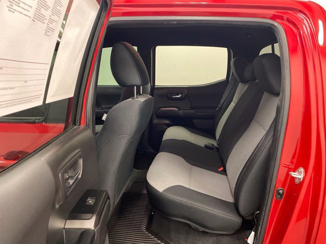 Used 2022 Toyota Tacoma TRD Off-Road w/ Technology Package AWD/4WD image 19