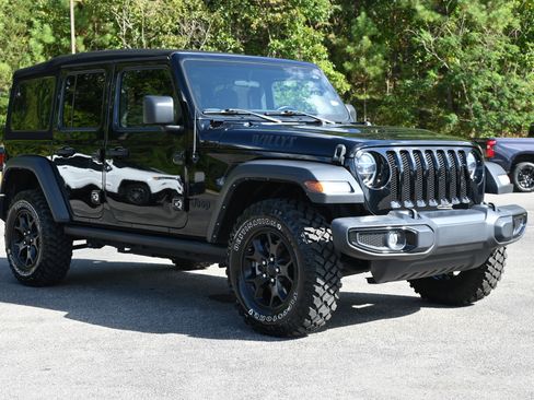 Used 2022 Jeep Wrangler Unlimited Willys image 11